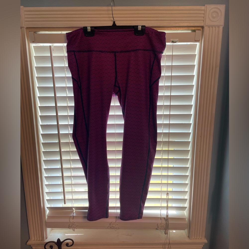 2for$10.  Southern Tide Size Large activewear-details below: